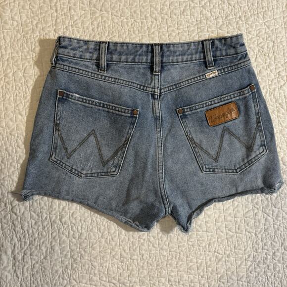 Billabong x Wrangler "Showdown" High-Rise Cut-Off Denim Shorts - Women's Size 27 - Picture 4 of 5